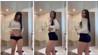 Aishah Sofey Oil Legs Massage Onlyfans Video